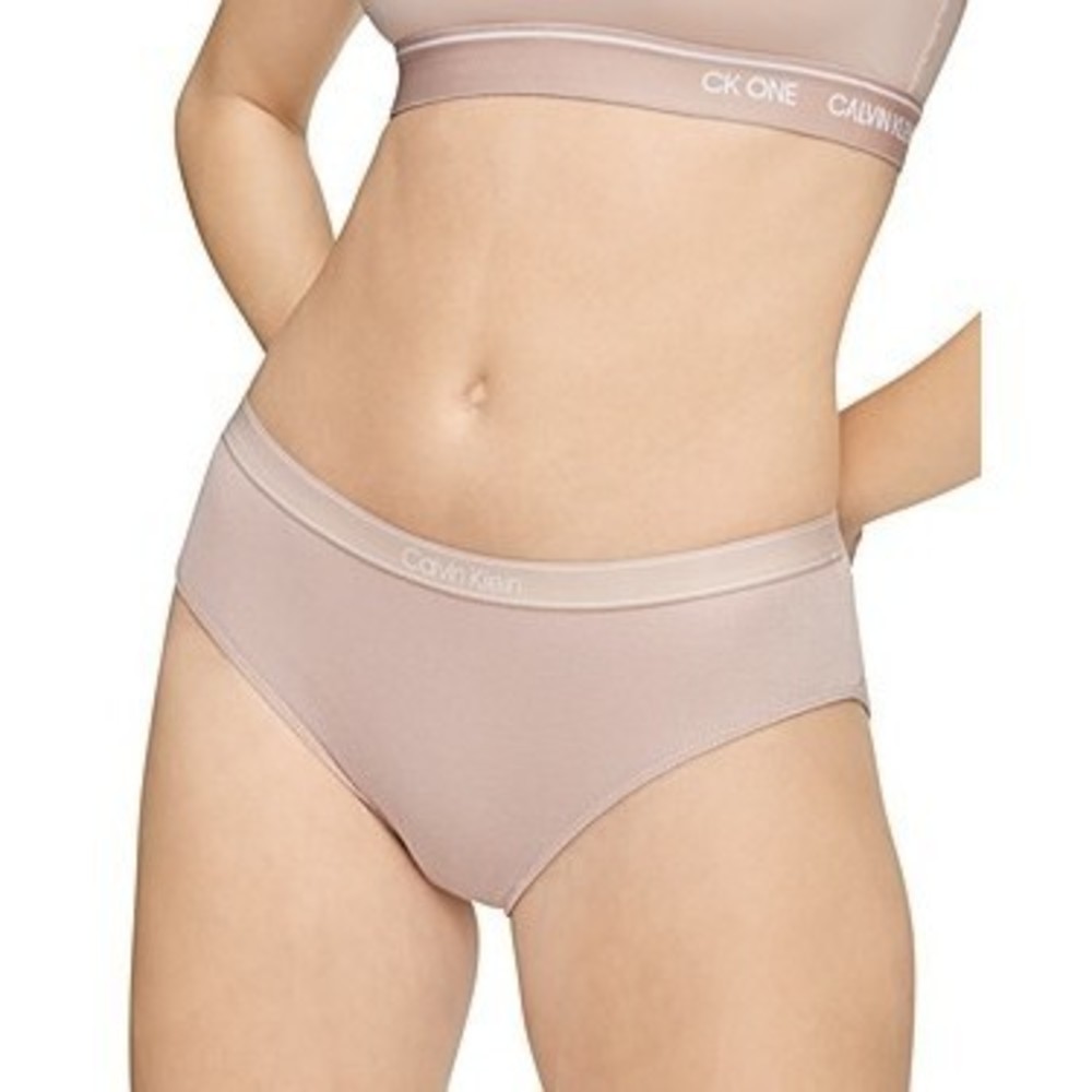 Calvin Klein Hipster Panty Honey Almond Modal Blend, L